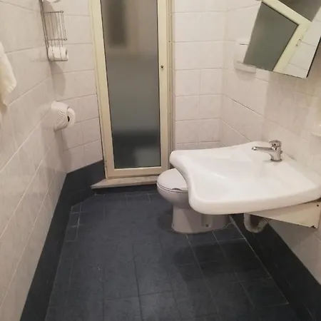 ゲストハウス Guest Planet ローマ